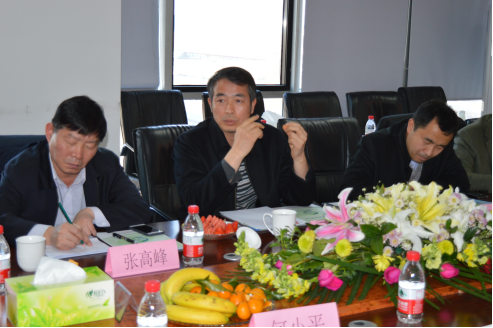 北京市工商聯(lián)佘運(yùn)副主席(中)、張峰處長(zhǎng)(左)，北京市統(tǒng)戰(zhàn)部曹杰處長(zhǎng)(右)